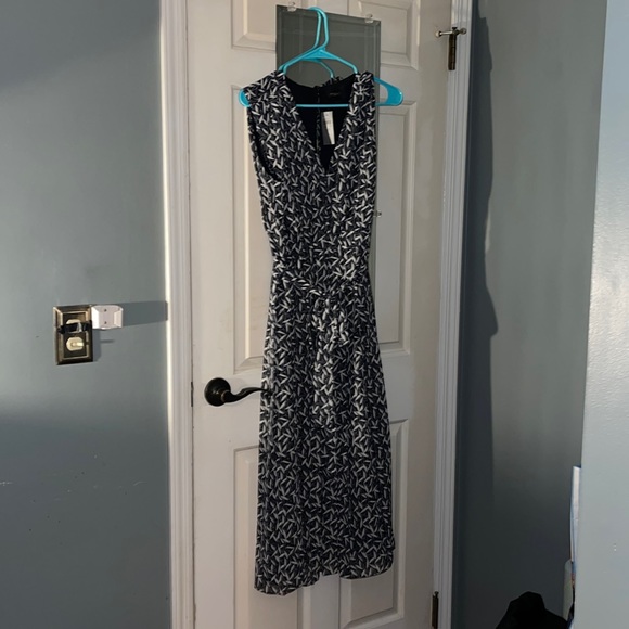 Beautiful new w/tags Ann Taylor Petite Dress - Picture 1 of 4